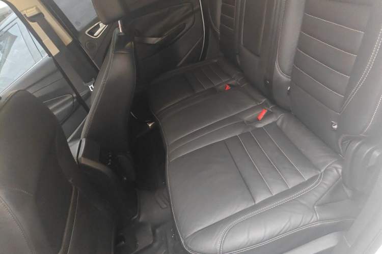 Used Ford Kuga 2015 2.0L GTDi Four-Wheel Drive Prestige Model Left Rear Seat