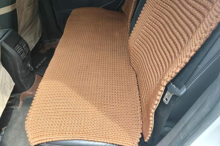 Used Ford Kuga 2015 2.0L GTDi Four-Wheel-Drive Sport Model Left Rear Seat