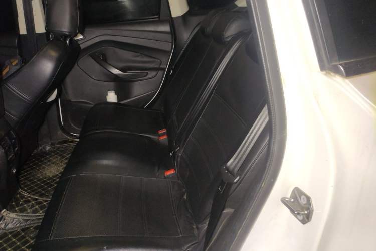 Used Ford Kuga 2015 1.5L GTDi Two-Wheel-Drive Comfort Model Left Rear Seat