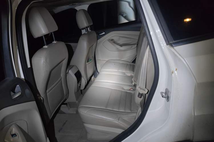 Used Ford Kuga 2015 1.5L GTDi Four-Wheel-Drive Elite Model Left Rear Seat