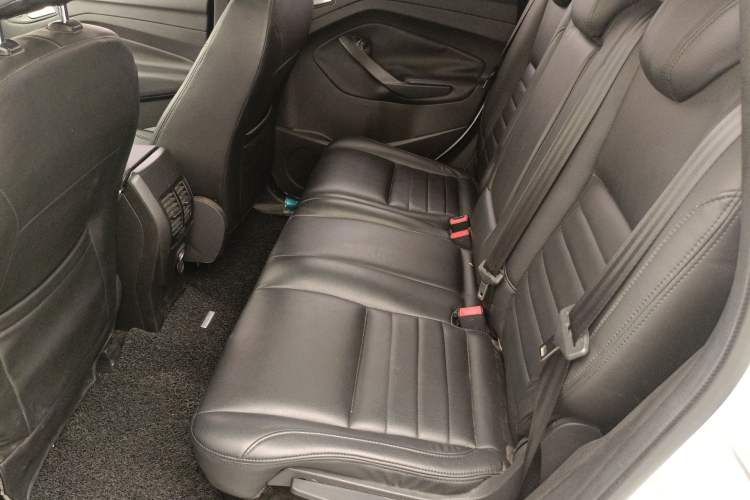 Used Ford Kuga 2015 1.5L GTDi Two-Wheel-Drive Comfort Model Left Rear Seat