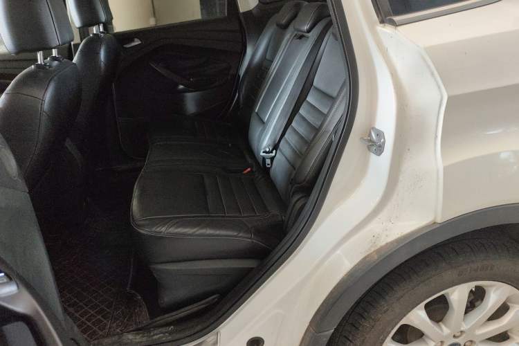 Used Ford Kuga 2015 2.0L GTDi Four-Wheel Drive Prestige Model Left Rear Seat
