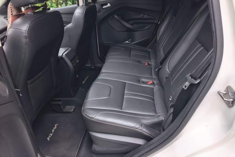 Used Ford Kuga 2015 2.0L GTDi Four-Wheel-Drive Sport Model Left Rear Seat