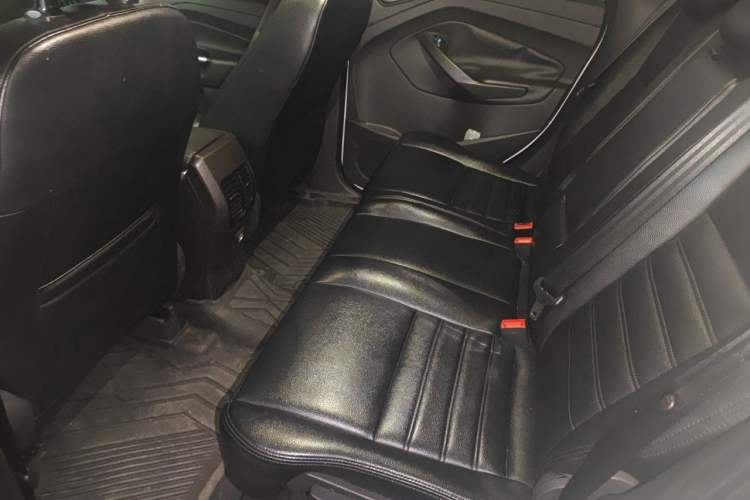 Used Ford Kuga 2015 1.5L GTDi Two-Wheel-Drive Comfort Model Left Rear Seat