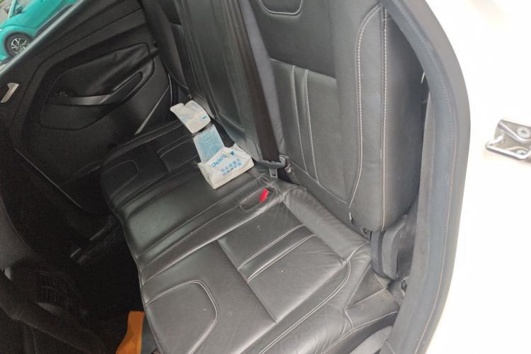 Used Ford Kuga 2015 2.0L GTDi Four-Wheel-Drive Sport Model Left Rear Seat