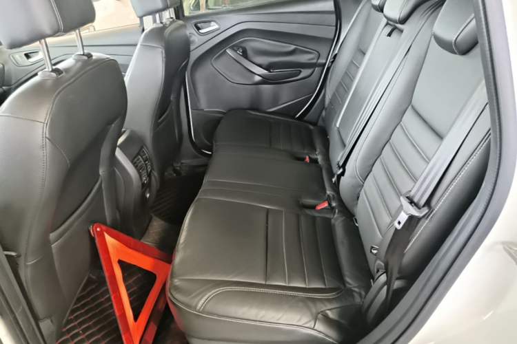 Used Ford Kuga 2015 1.5L GTDi Four-Wheel-Drive Elite Model Left Rear Seat