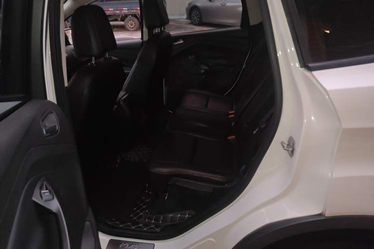Used Ford Kuga 2015 1.5L GTDi Two-Wheel-Drive Comfort Model Left Rear Seat