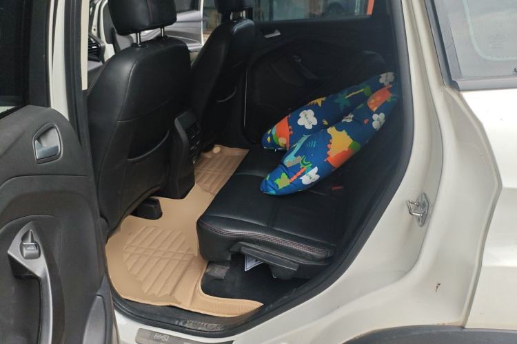 Used Ford Kuga 2015 1.5L GTDi Two-Wheel-Drive Comfort Model Left Rear Seat