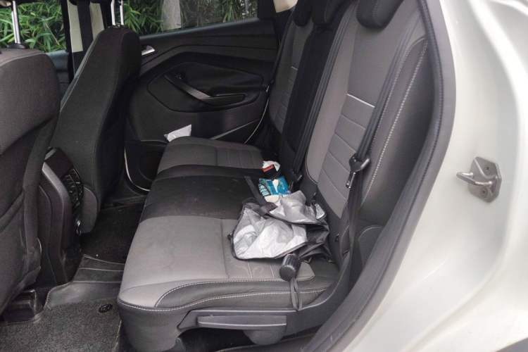 Used Ford Kuga 2015 1.5L GTDi Two-Wheel-Drive Comfort Model Left Rear Seat
