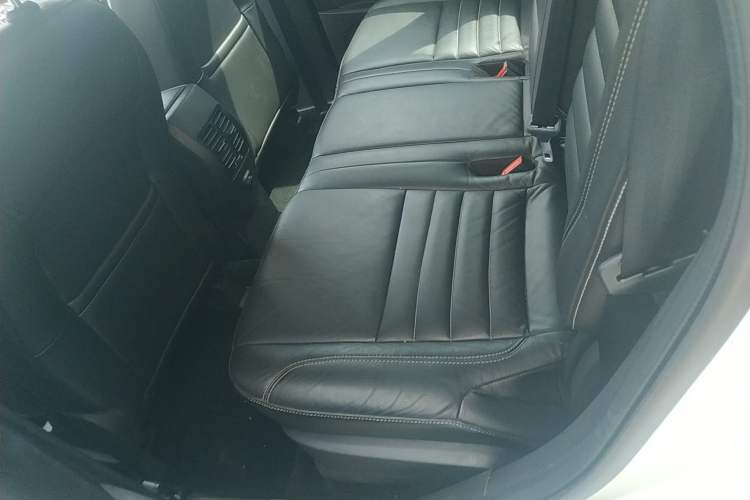 Used Ford Kuga 2015 1.5L GTDi Four-Wheel-Drive Elite Model Left Rear Seat