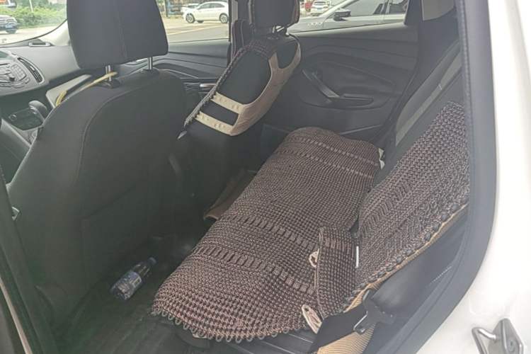 Used Ford Kuga 2015 1.5L GTDi Two-Wheel-Drive Comfort Model Left Rear Seat