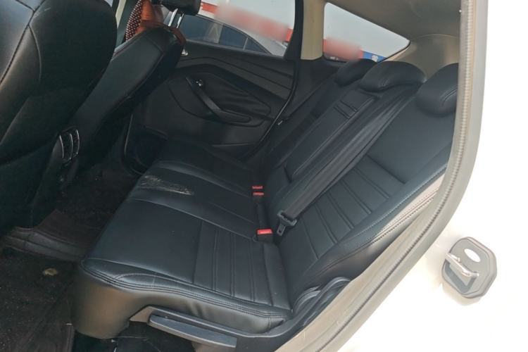Used Ford Kuga 2015 1.5L GTDi Two-Wheel-Drive Comfort Model Left Rear Seat