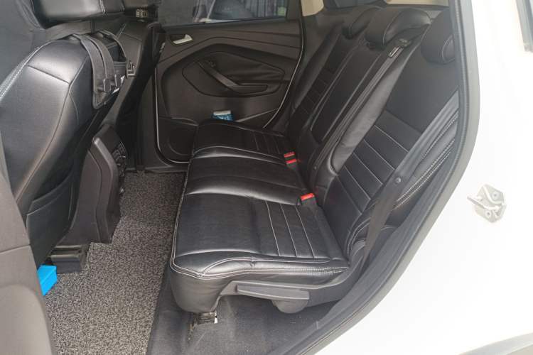 Used Ford Kuga 2015 1.5L GTDi Two-Wheel-Drive Comfort Model Left Rear Seat
