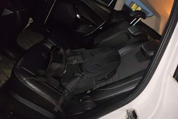 Used Ford Kuga 2015 1.5L GTDi Two-Wheel Drive Fashion Edition Left Rear Seat