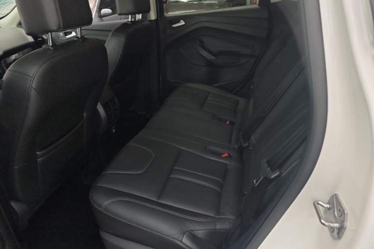 Used Ford Kuga 2015 2.0L GTDi Four-Wheel-Drive Sport Model Left Rear Seat