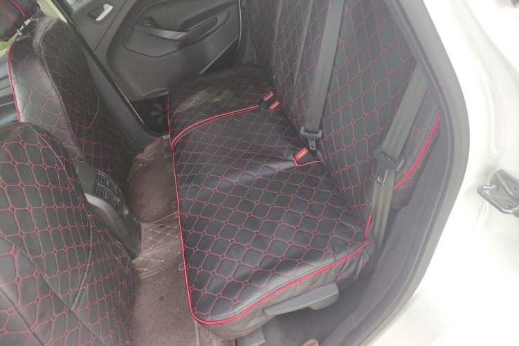 Used Ford Kuga 2015 1.5L GTDi Two-Wheel-Drive Comfort Model Left Rear Seat