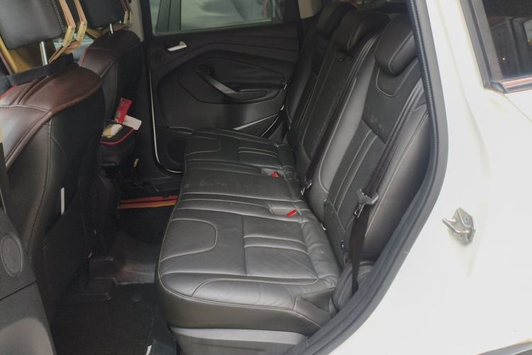 Used Ford Kuga 2015 2.0L GTDi Four-Wheel-Drive Sport Model Left Rear Seat