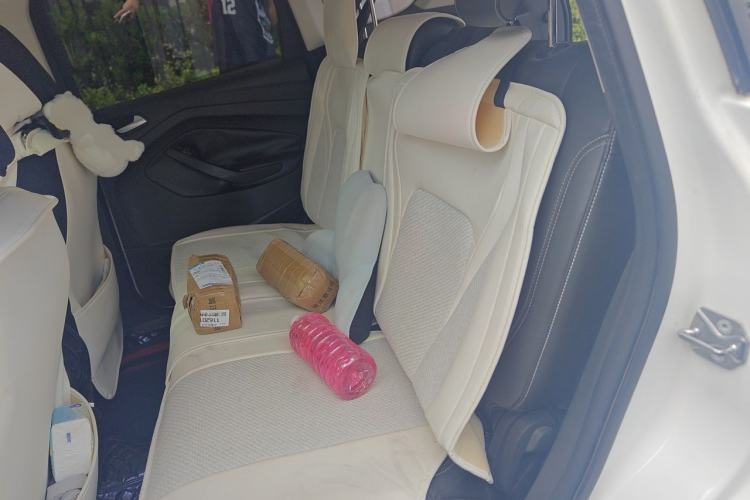 Used Ford Kuga 2015 1.5L GTDi Four-Wheel-Drive Elite Model Left Rear Seat