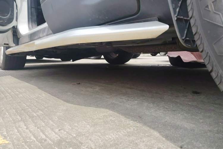 Used Ford Kuga 2015 1.5L GTDi Two-Wheel Drive Fashion Edition Left Side Sill