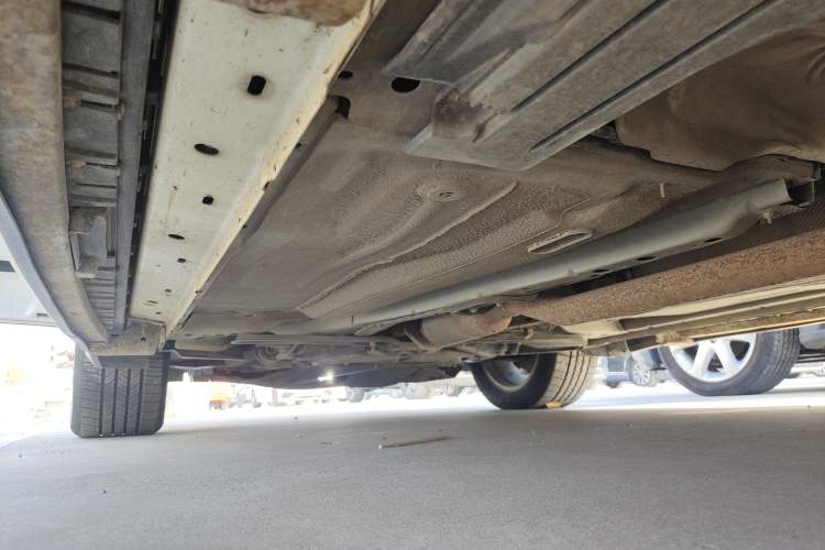 Used Ford Kuga 2015 2.0L GTDi Four-Wheel Drive Prestige Model Left Side Sill