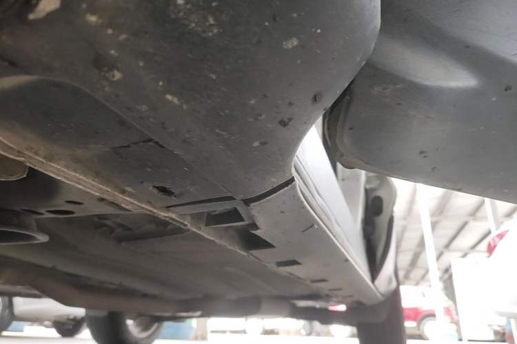 Used Ford Kuga 2015 1.5L GTDi Two-Wheel Drive Fashion Edition Left Side Sill