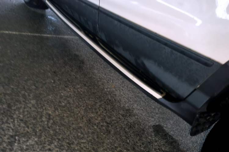 Used Ford Kuga 2015 1.5L GTDi Two-Wheel-Drive Comfort Model Left Side Sill