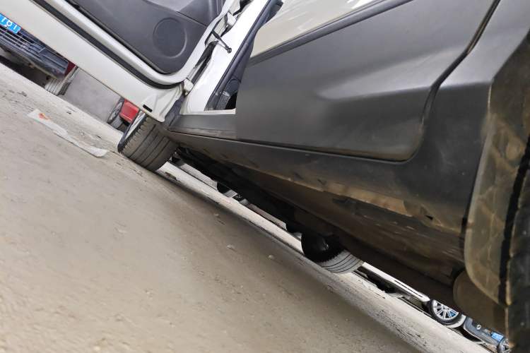 Used Ford Kuga 2015 1.5L GTDi Two-Wheel Drive Fashion Edition Left Side Sill