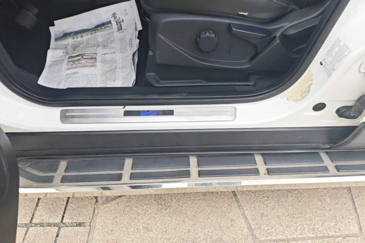 Used Ford Kuga 2015 1.5L GTDi Two-Wheel Drive Fashion Edition Left Side Sill