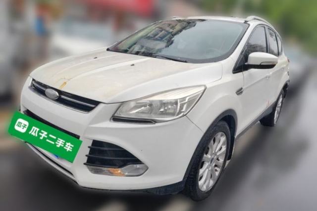 Ford Kuga 2015 1.5L GTDi Two-Wheel-Drive Comfort Model مستعملة