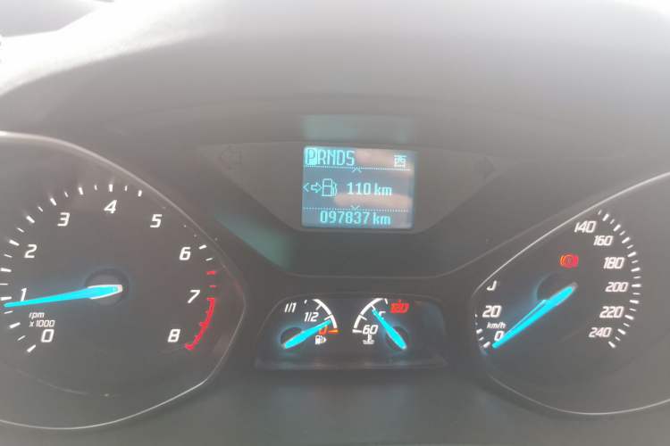 Used Ford Kuga 2015 1.5L GTDi Two-Wheel Drive Fashion Edition Odometer Close Up