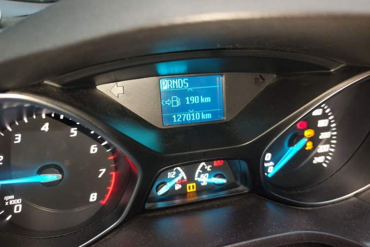 Used Ford Kuga 2015 1.5L GTDi Two-Wheel-Drive Comfort Model Odometer Close Up