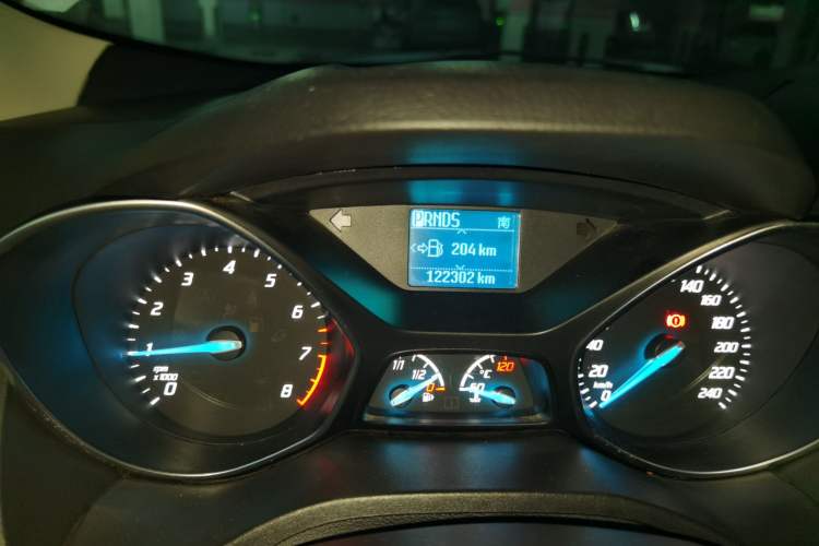Used Ford Kuga 2015 1.5L GTDi Two-Wheel Drive Fashion Edition Odometer Close Up