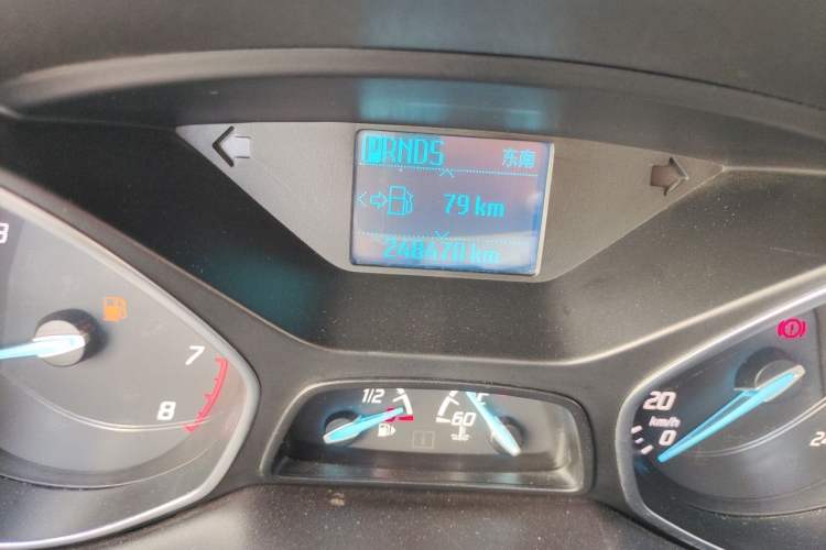 Used Ford Kuga 2015 1.5L GTDi Two-Wheel Drive Fashion Edition Odometer Close Up