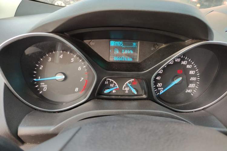 Used Ford Kuga 2015 1.5L GTDi Two-Wheel Drive Fashion Edition Odometer Close Up