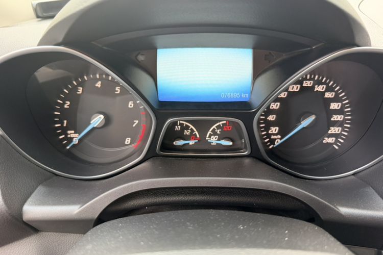 Used Ford Kuga 2015 2.0L GTDi Four-Wheel Drive Prestige Model Odometer Close Up