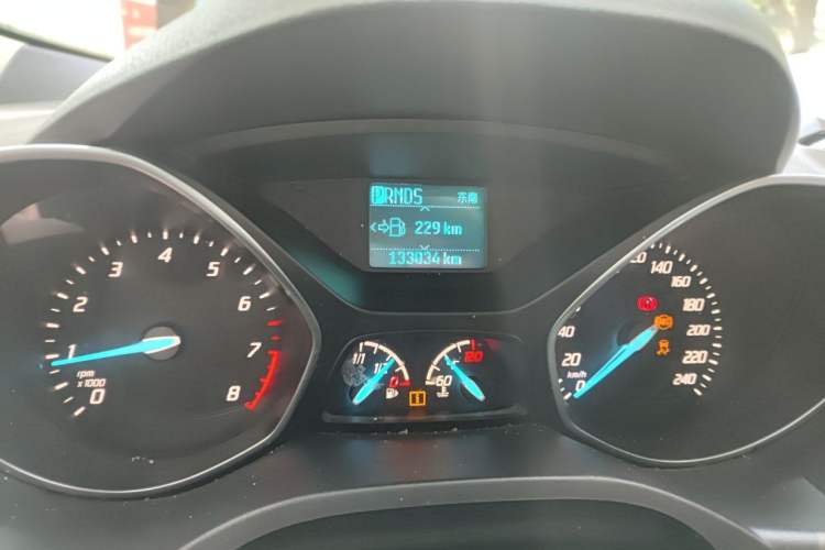 Used Ford Kuga 2015 1.5L GTDi Two-Wheel Drive Fashion Edition Odometer Close Up
