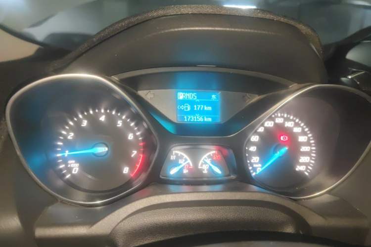 Used Ford Kuga 2015 1.5L GTDi Two-Wheel Drive Fashion Edition Odometer Close Up