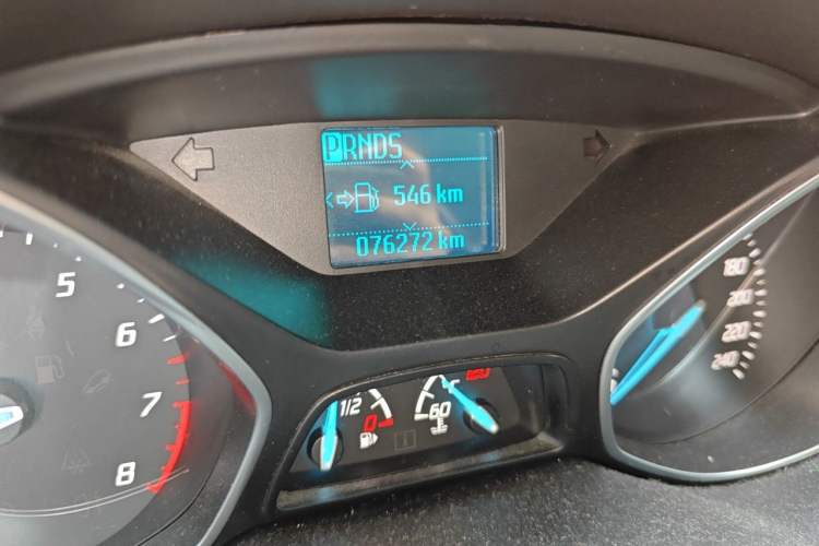 Used Ford Kuga 2015 1.5L GTDi Two-Wheel-Drive Comfort Model Odometer Close Up