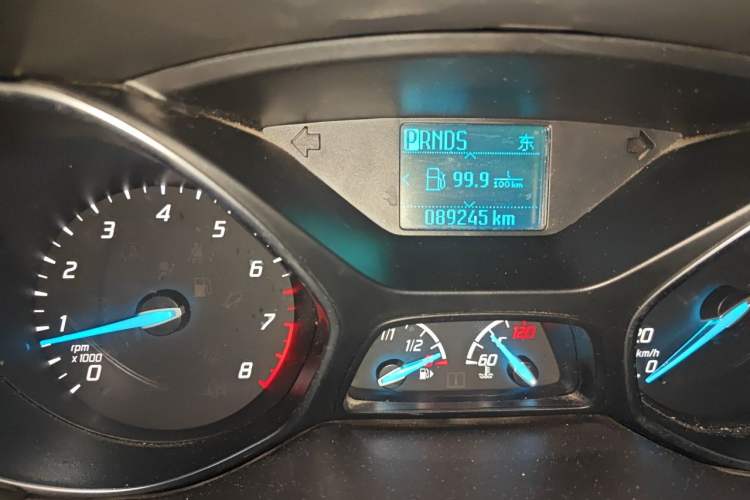 Used Ford Kuga 2015 1.5L GTDi Two-Wheel Drive Fashion Edition Odometer Close Up