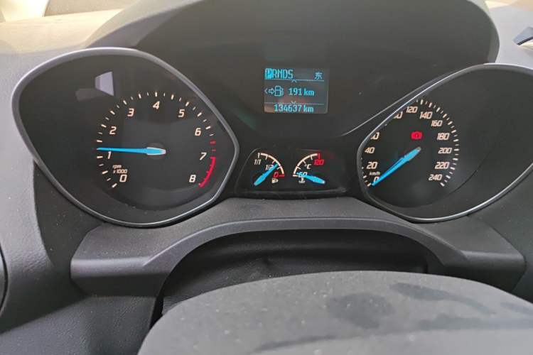 Used Ford Kuga 2015 1.5L GTDi Two-Wheel Drive Fashion Edition Odometer Close Up