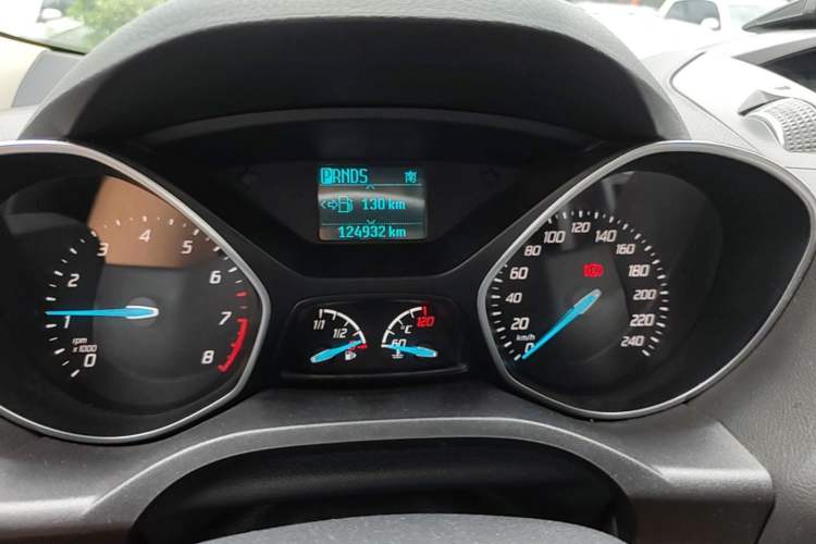 Used Ford Kuga 2015 1.5L GTDi Two-Wheel Drive Fashion Edition Odometer Close Up