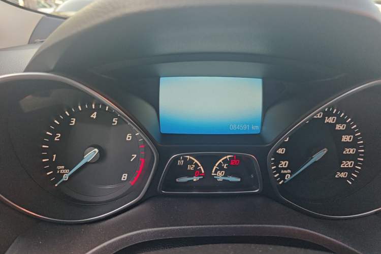 Used Ford Kuga 2015 2.0L GTDi Four-Wheel Drive Elite Model Odometer Close Up