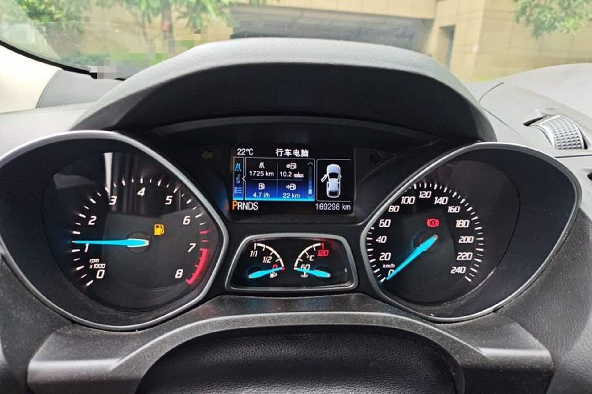 Used Ford Kuga 2015 2.0L GTDi Four-Wheel Drive Elite Model Odometer Close Up