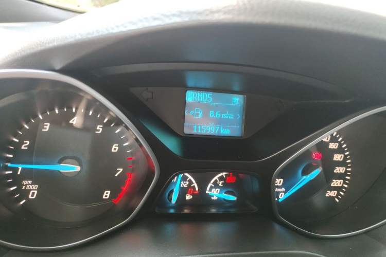 Used Ford Kuga 2015 1.5L GTDi Two-Wheel Drive Fashion Edition Odometer Close Up