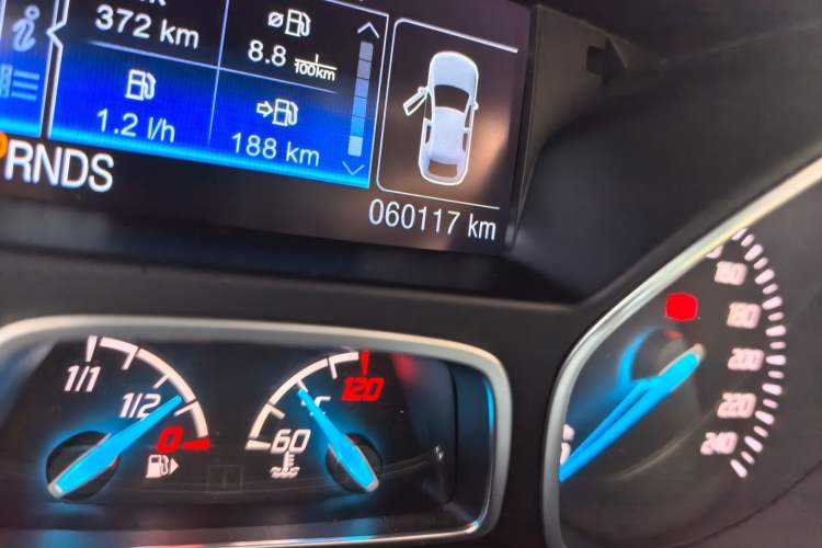 Used Ford Kuga 2015 1.5L GTDi Four-Wheel-Drive Elite Model Odometer Close Up