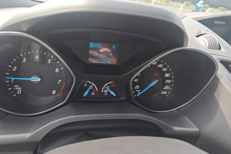 Used Ford Kuga 2015 1.5L GTDi Two-Wheel Drive Fashion Edition Odometer Close Up