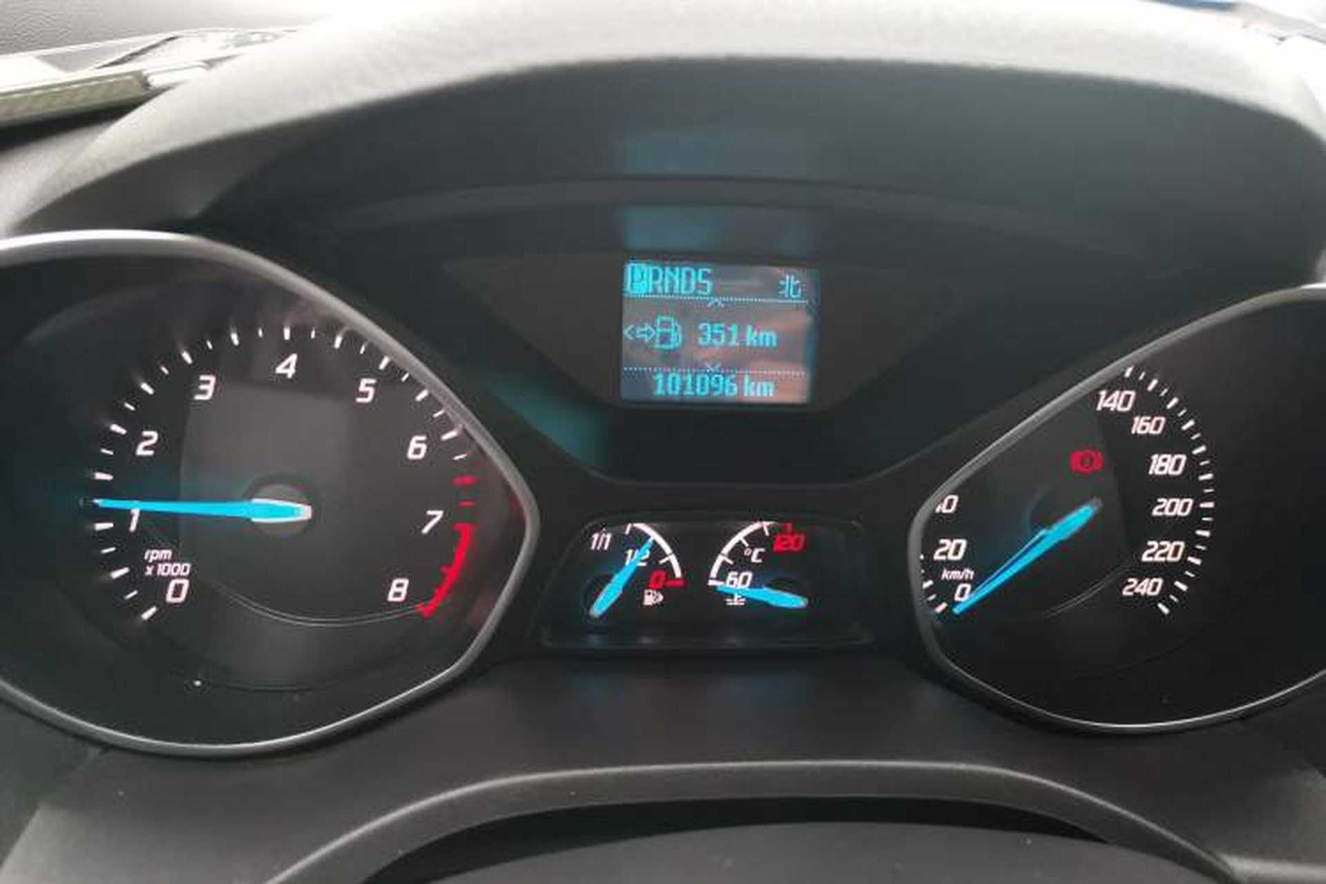 Used Ford Kuga 2015 1.5L GTDi Two-Wheel Drive Fashion Edition Odometer Close Up