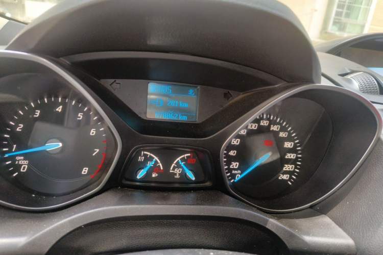 Used Ford Kuga 2015 1.5L GTDi Two-Wheel Drive Fashion Edition Odometer Close Up