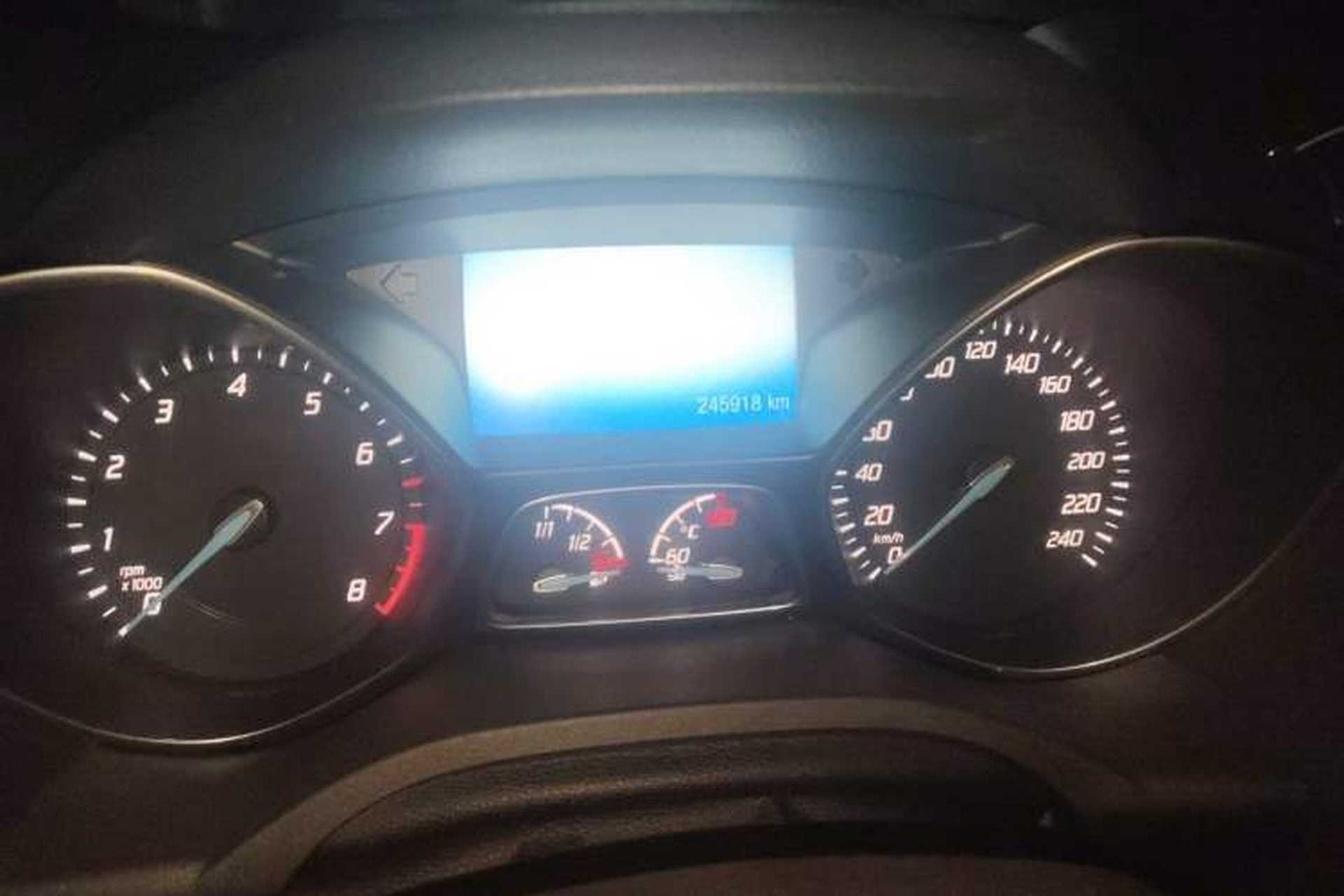 Used Ford Kuga 2015 2.0L GTDi Four-Wheel Drive Prestige Model Odometer Close Up