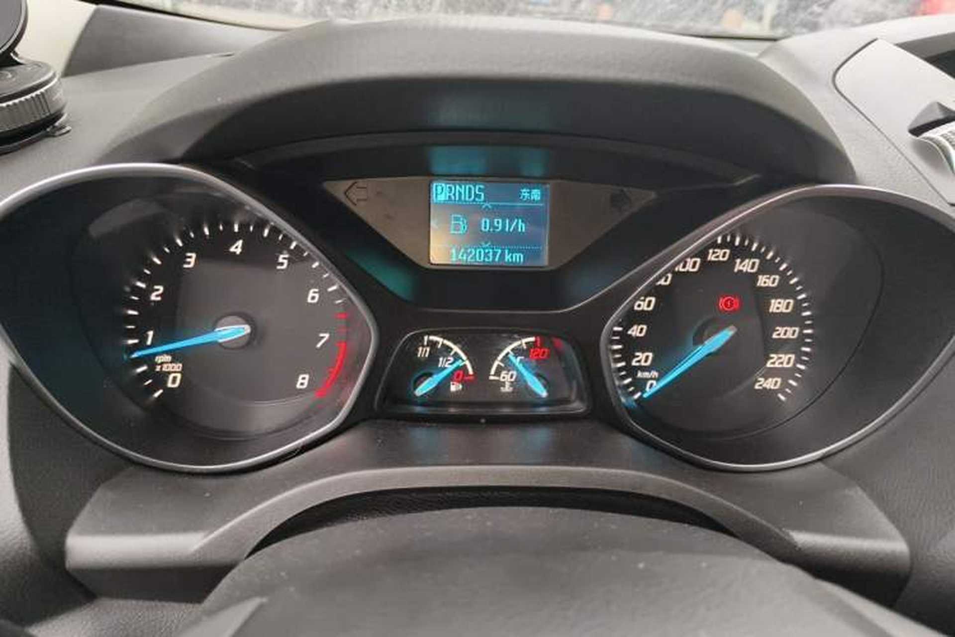 Used Ford Kuga 2015 1.5L GTDi Two-Wheel Drive Fashion Edition Odometer Close Up